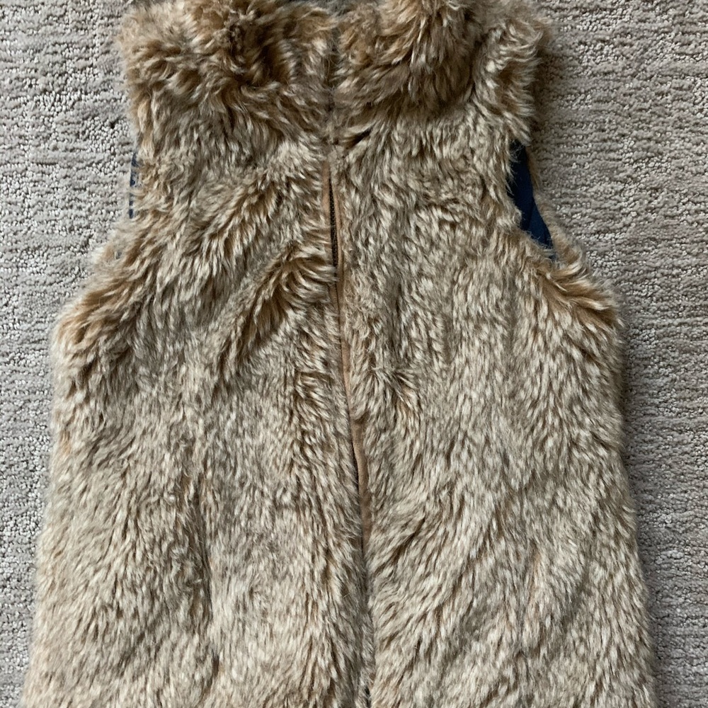 Zara girls faux fur vest size 7/8